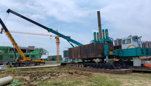 潜江兴盛九悦1060T静压机500管桩施工